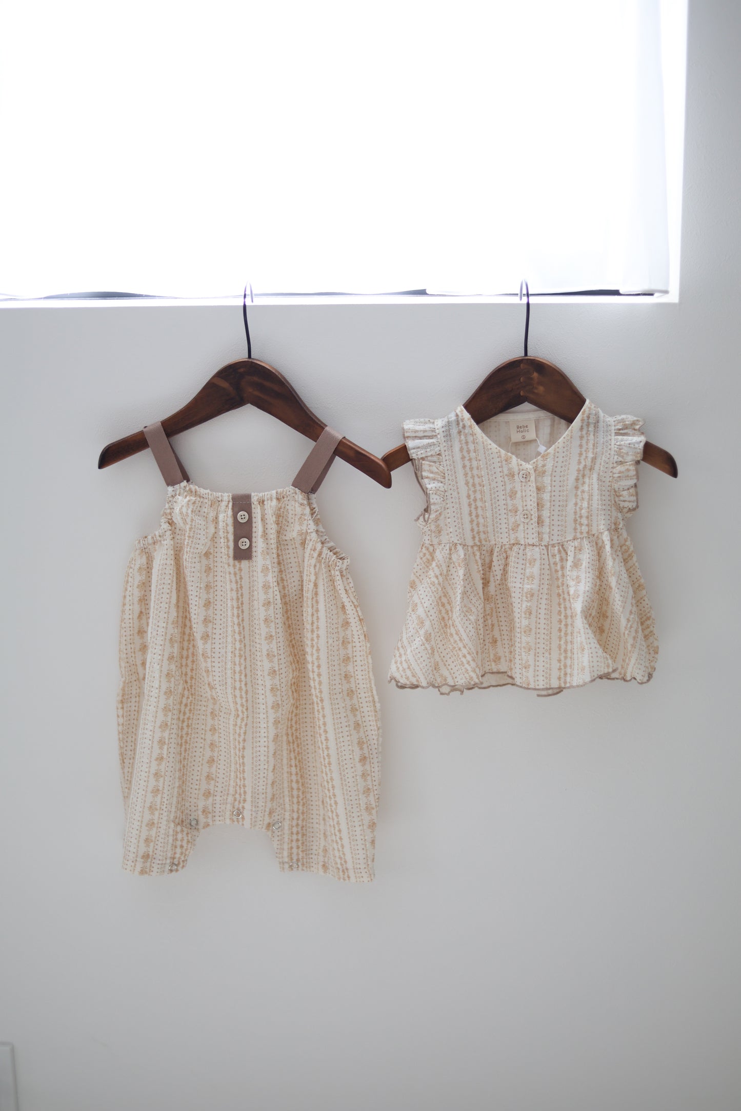 bebe holic / Dew Blouse