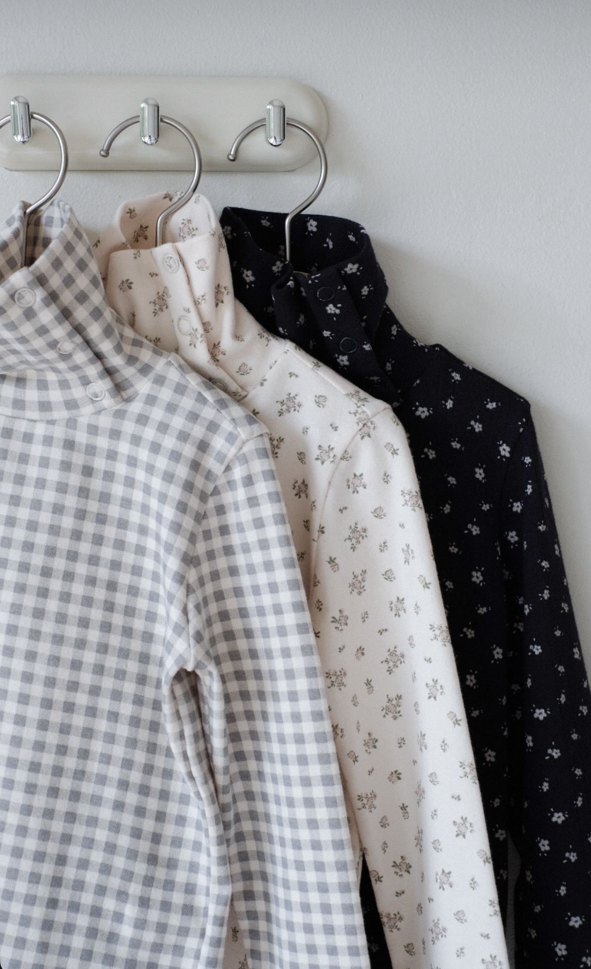 (予約) inné / Petal turtleneck