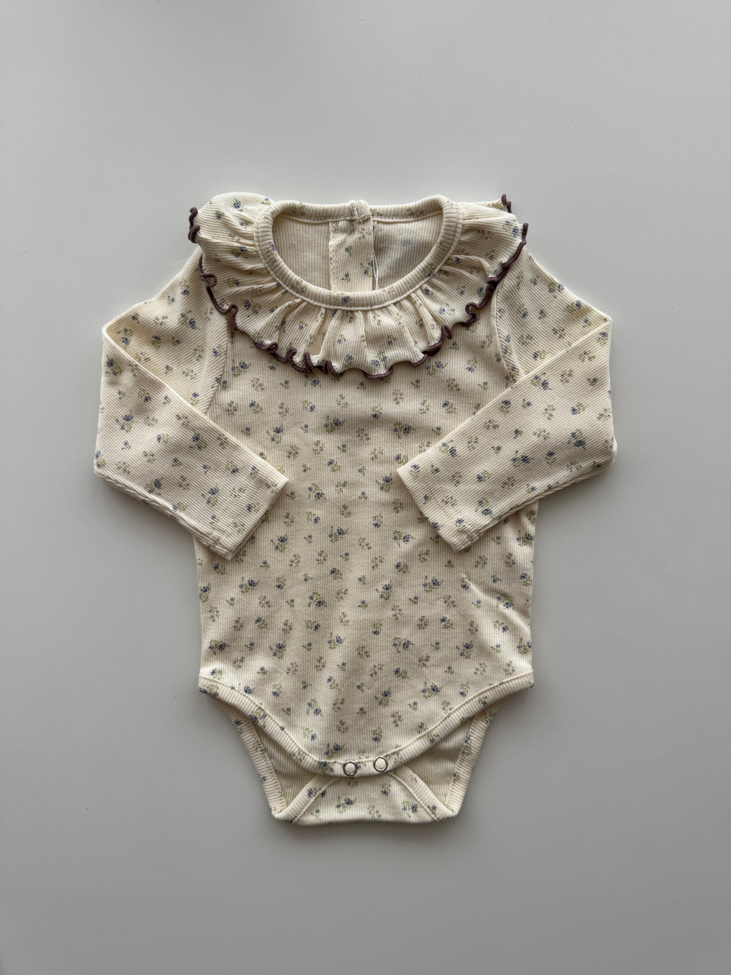 bebe holic / Pauline Suit