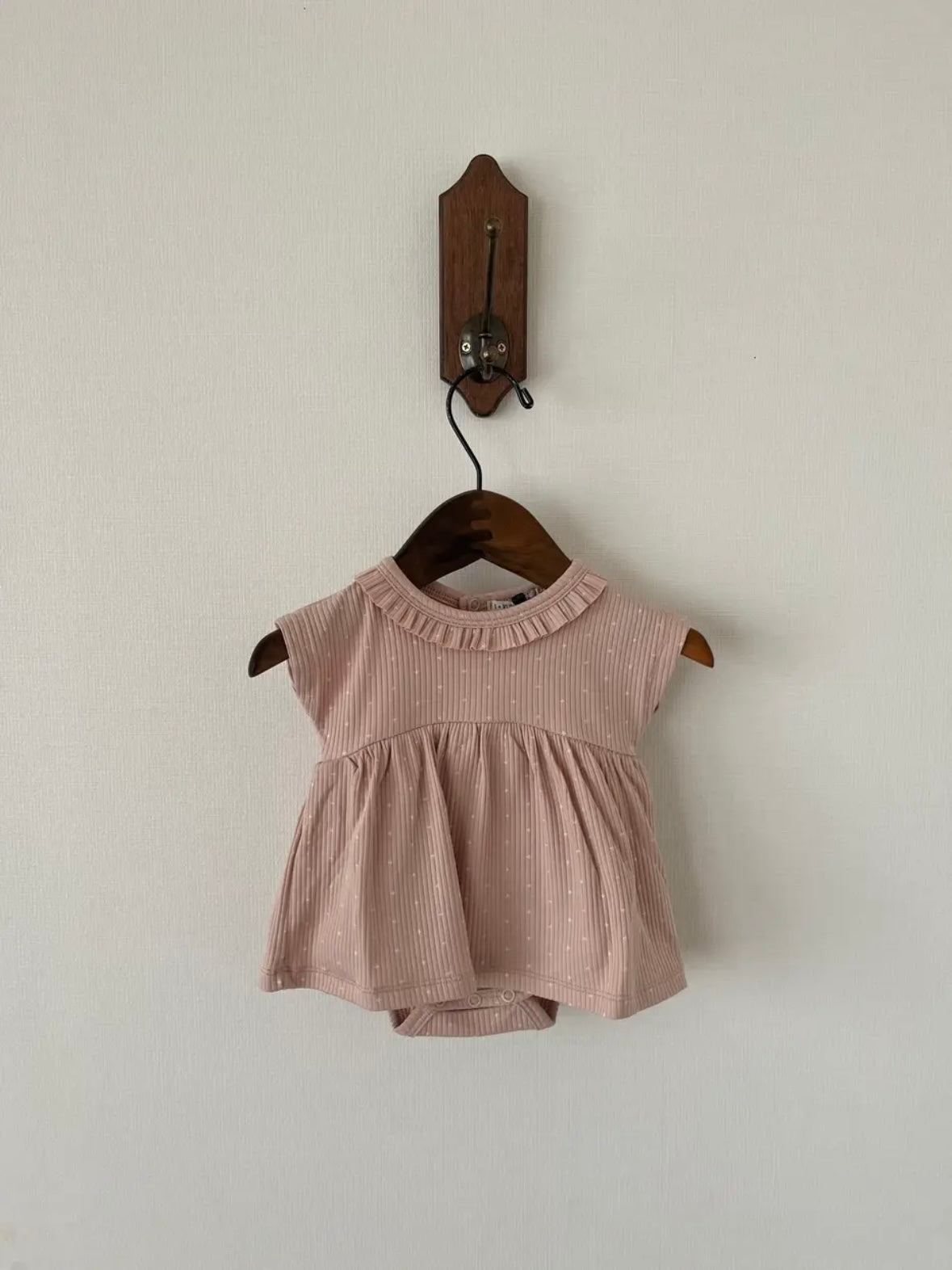 家庭中的 1+ / GINA NUDE