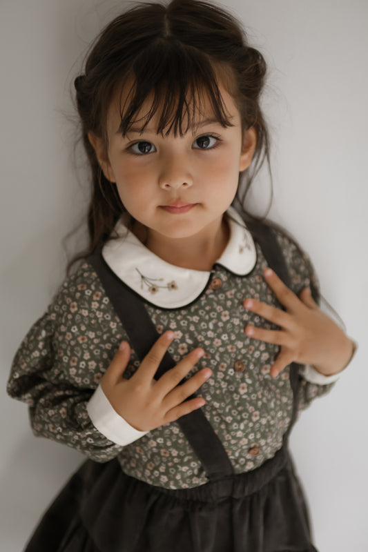 (送料無料)popelin / Green flower print shirt with baby collar and puffed sleeves