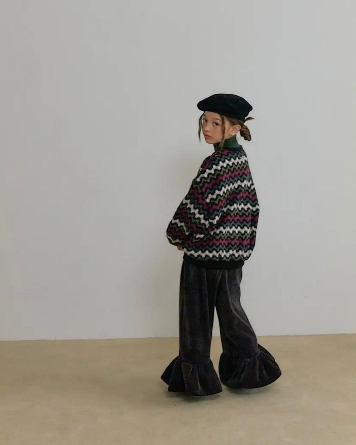 Minimal / Vivi Knit Sweatshirt