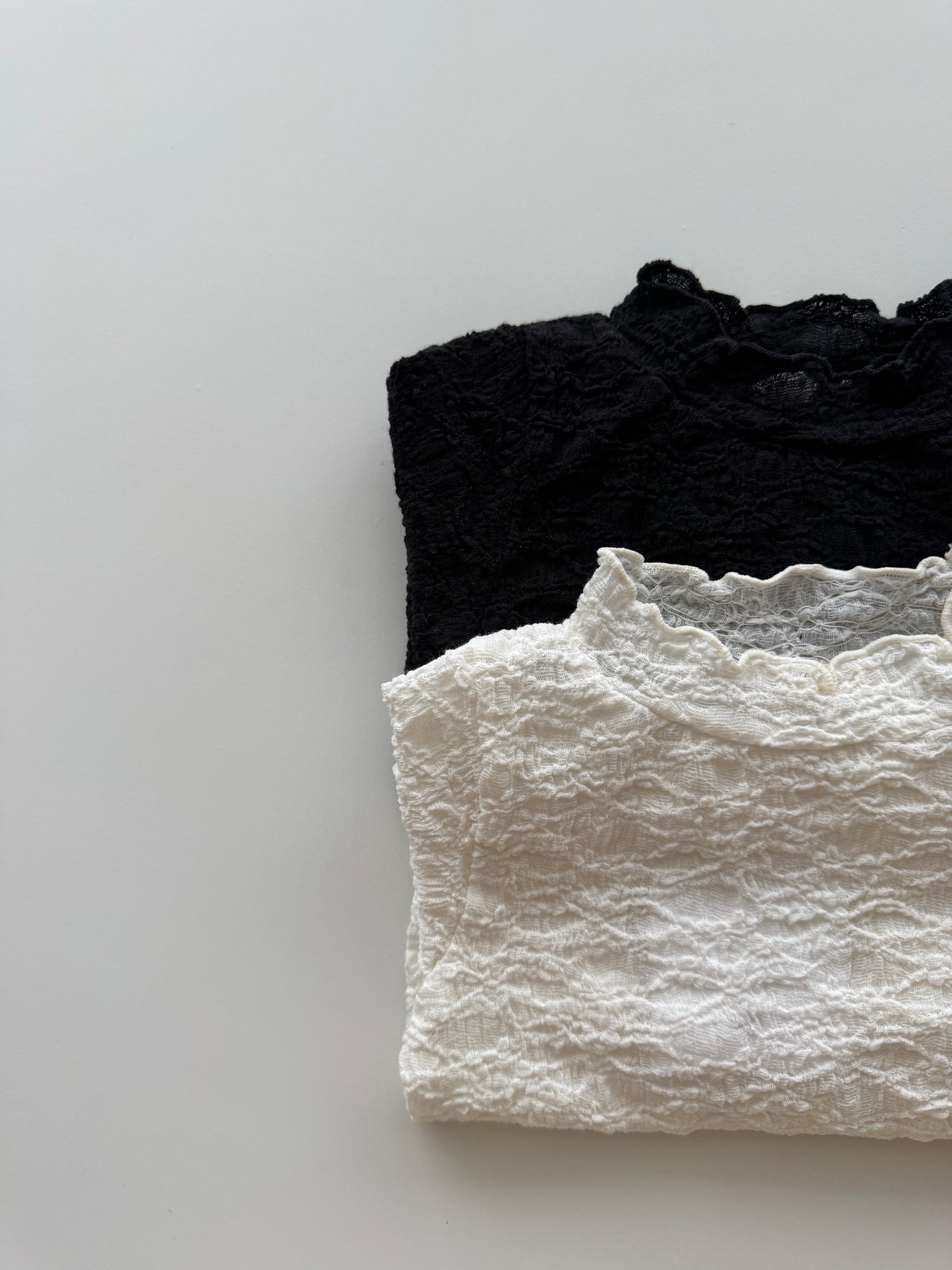 nunubiel / Crumpled T-shirts