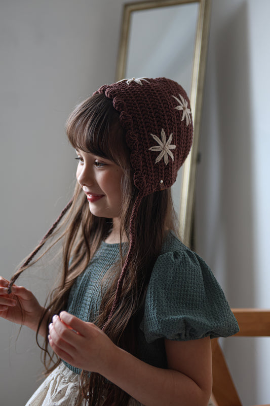mazukuri / Embroidery bonnet  Brown