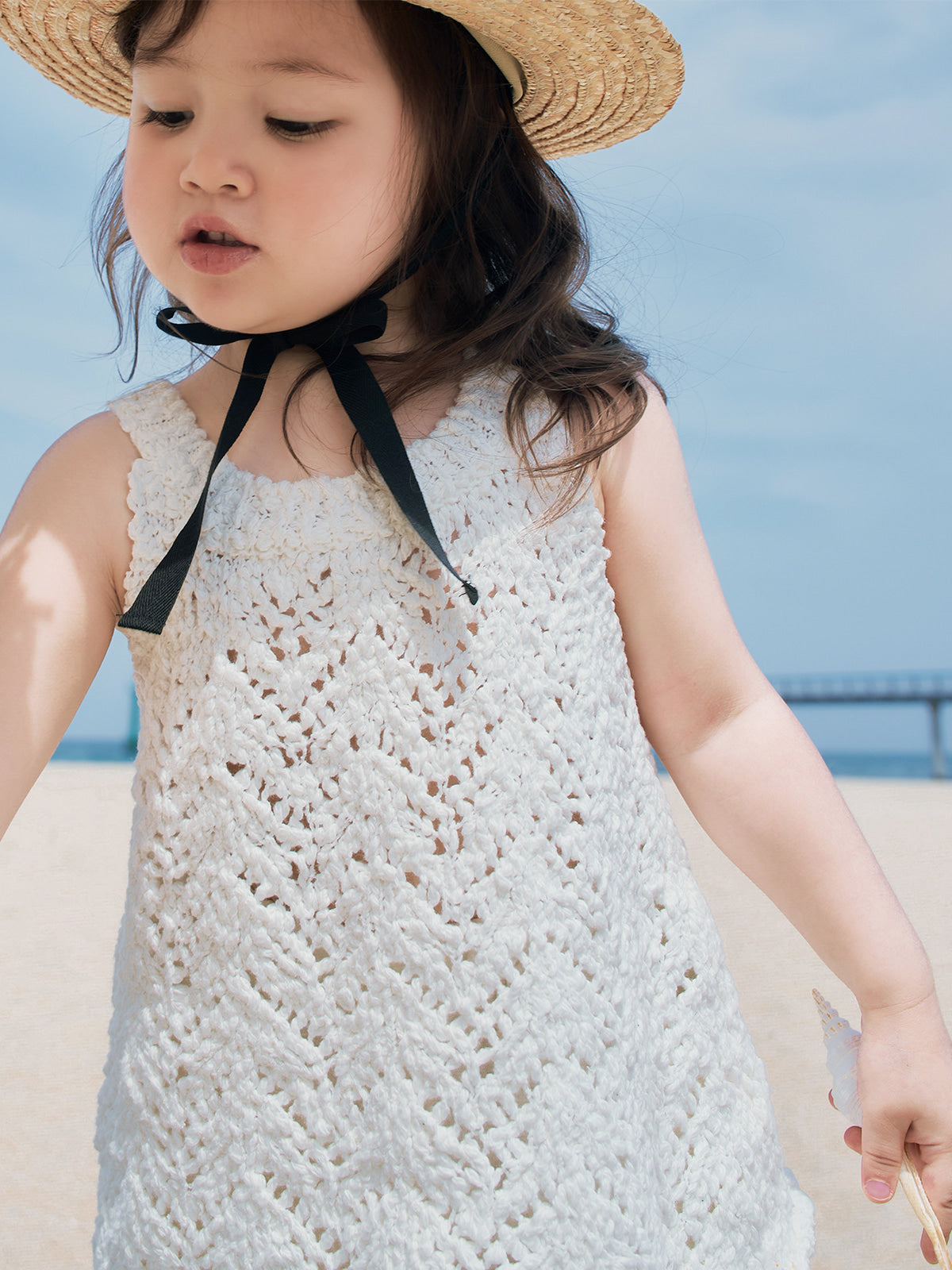 urêve /   Halter knit sleeveless