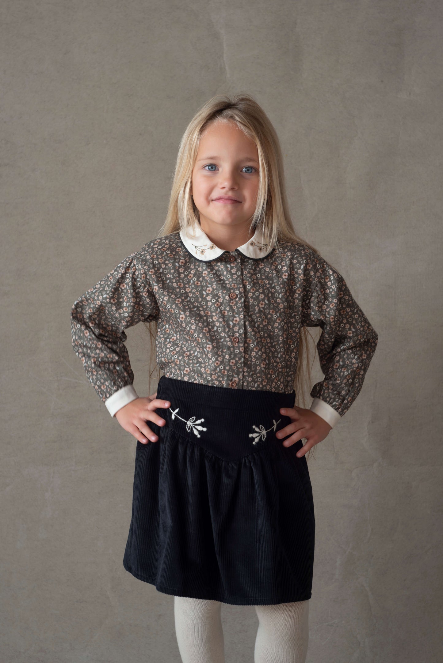 (送料無料)popelin / Green flower print shirt with baby collar and puffed sleeves