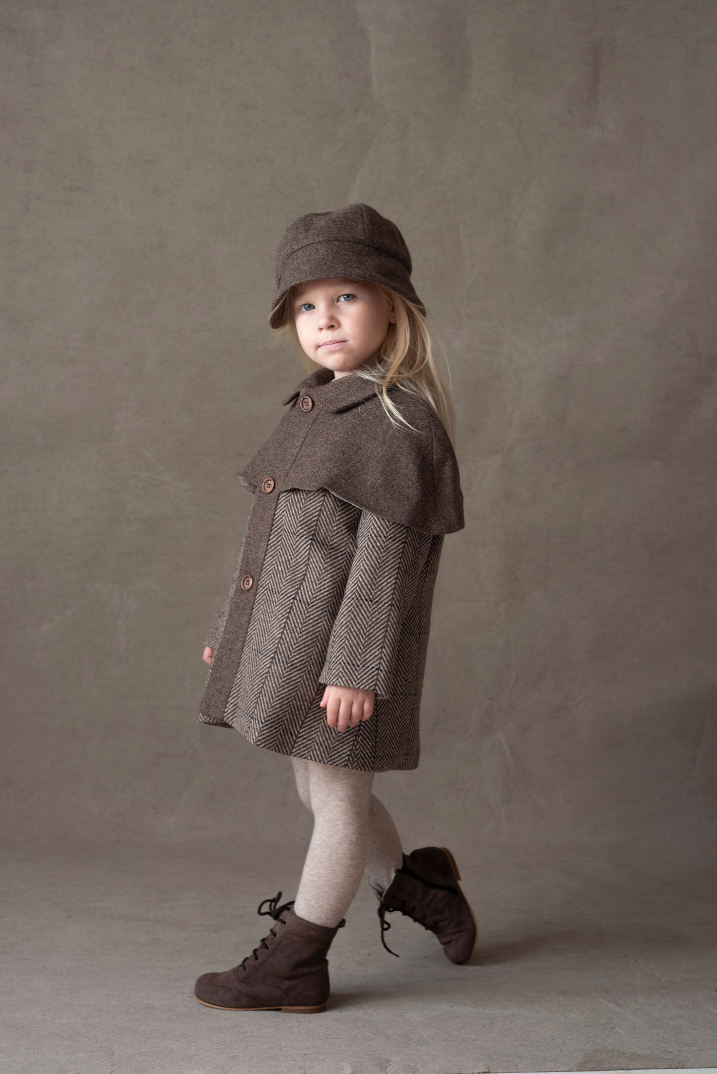 (送料無料)popelin /  Brown herringbone woollen cape coat