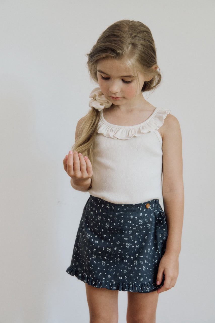 (予約) inné / ruffled sleeveless (born)