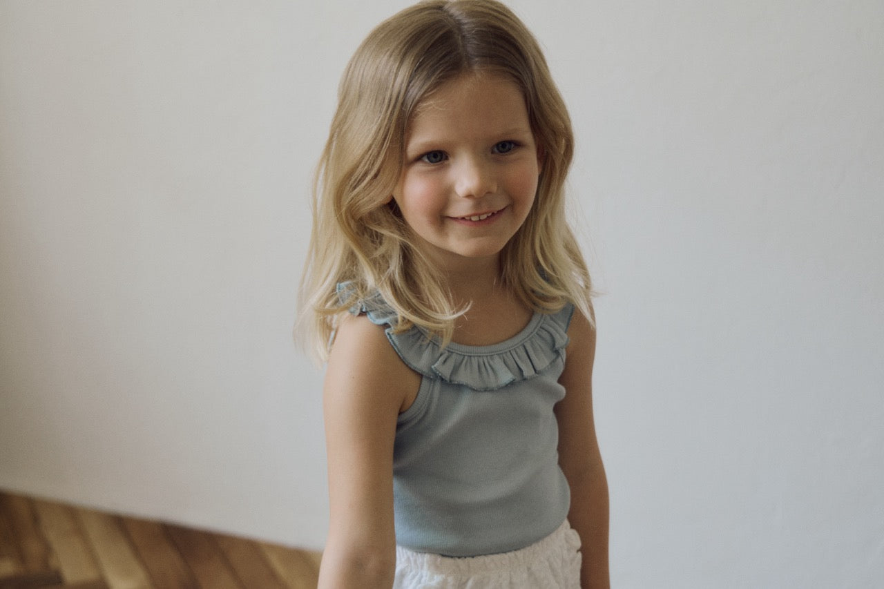 (予約) inné / ruffled sleeveless (blue)