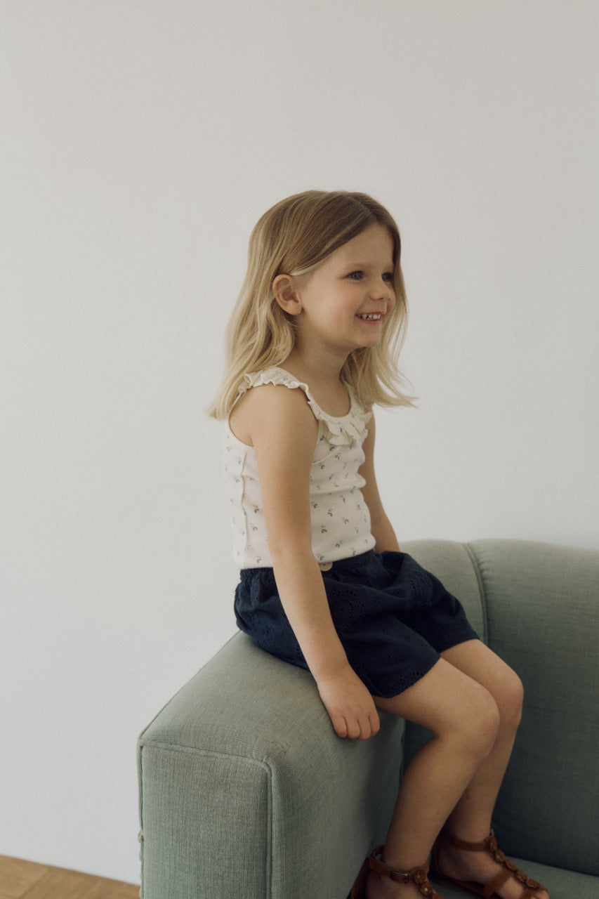 (予約) inné / ruffled sleeveless (flower)