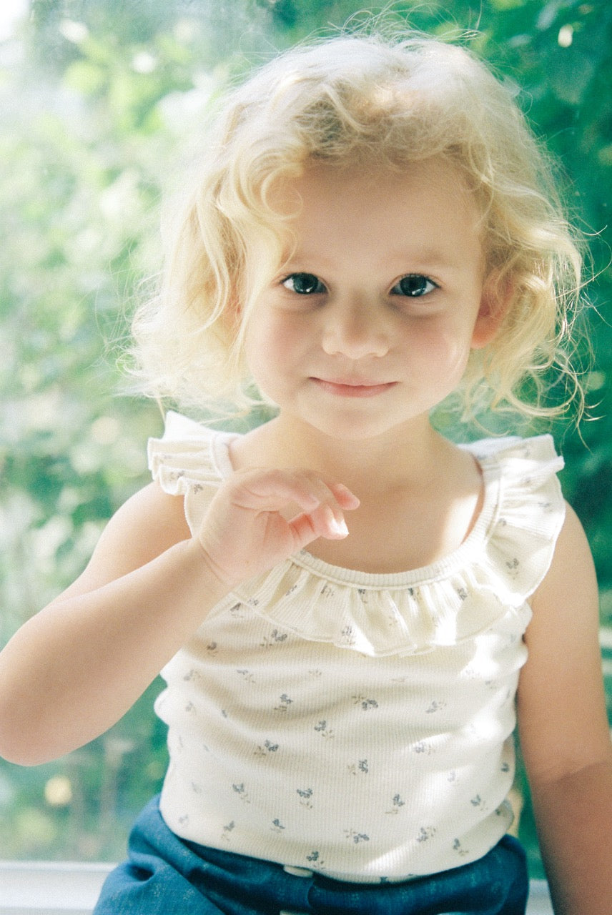 (予約) inné / ruffled sleeveless (flower)