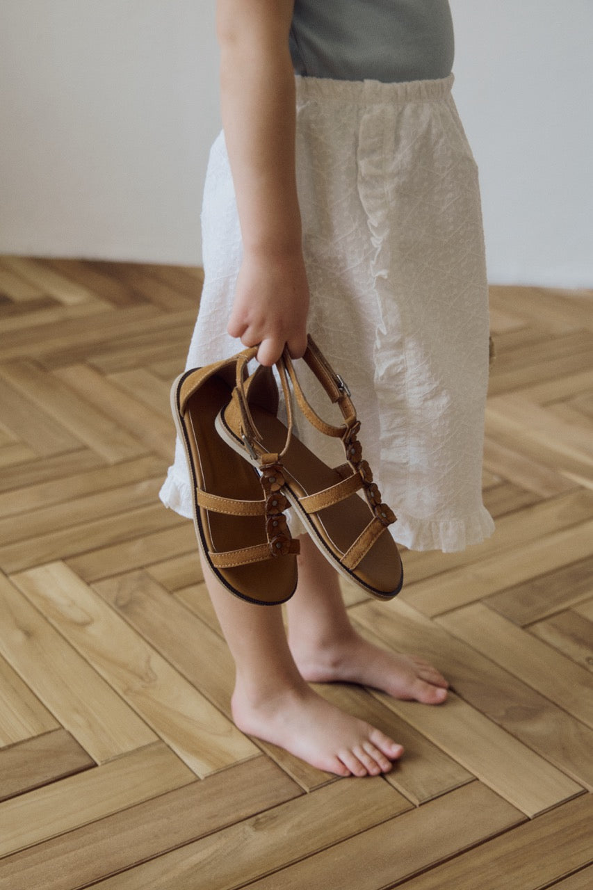 (予約) inné / Rosalie sandal (brown)