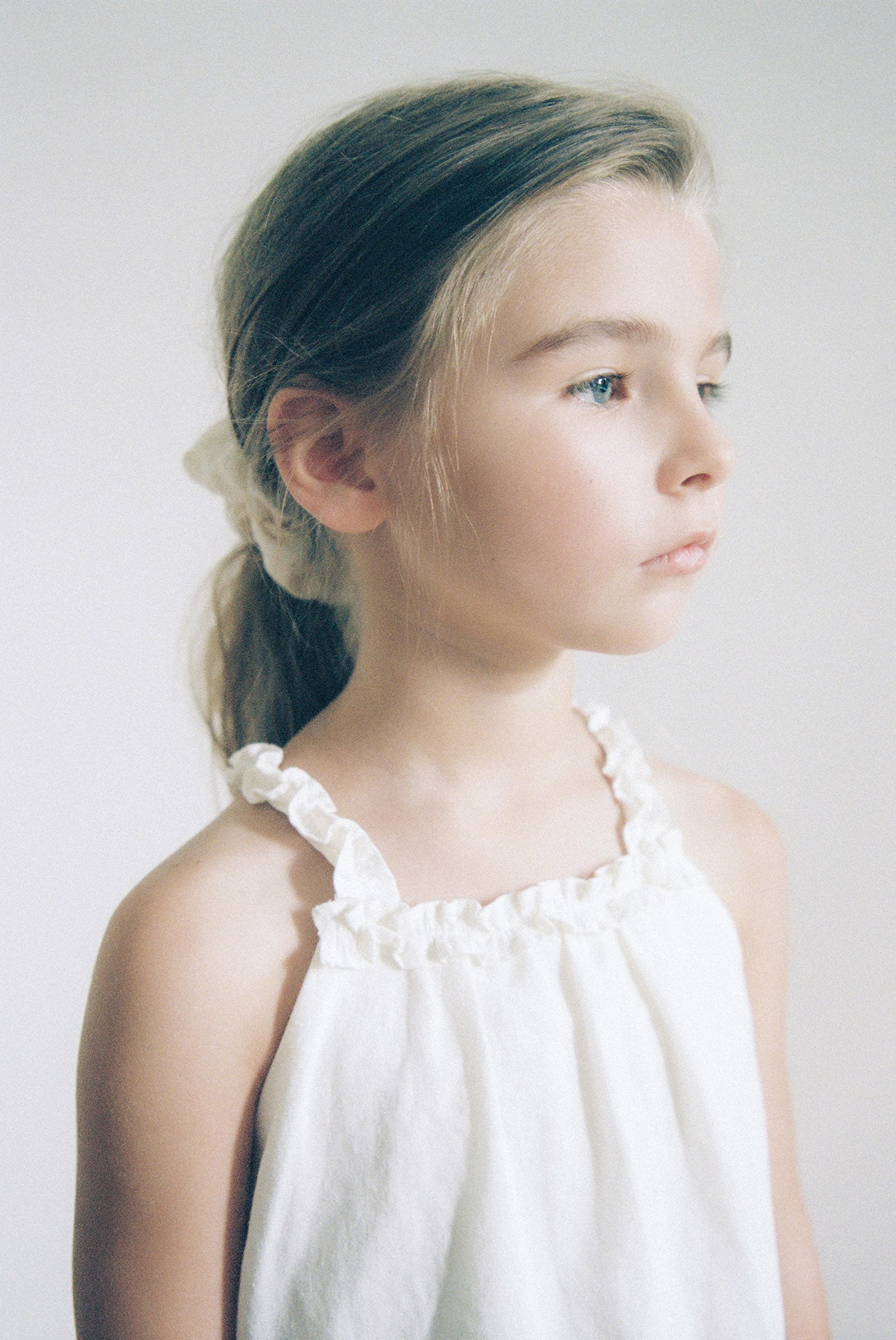 (予約) inné /  linen frill ops (white)