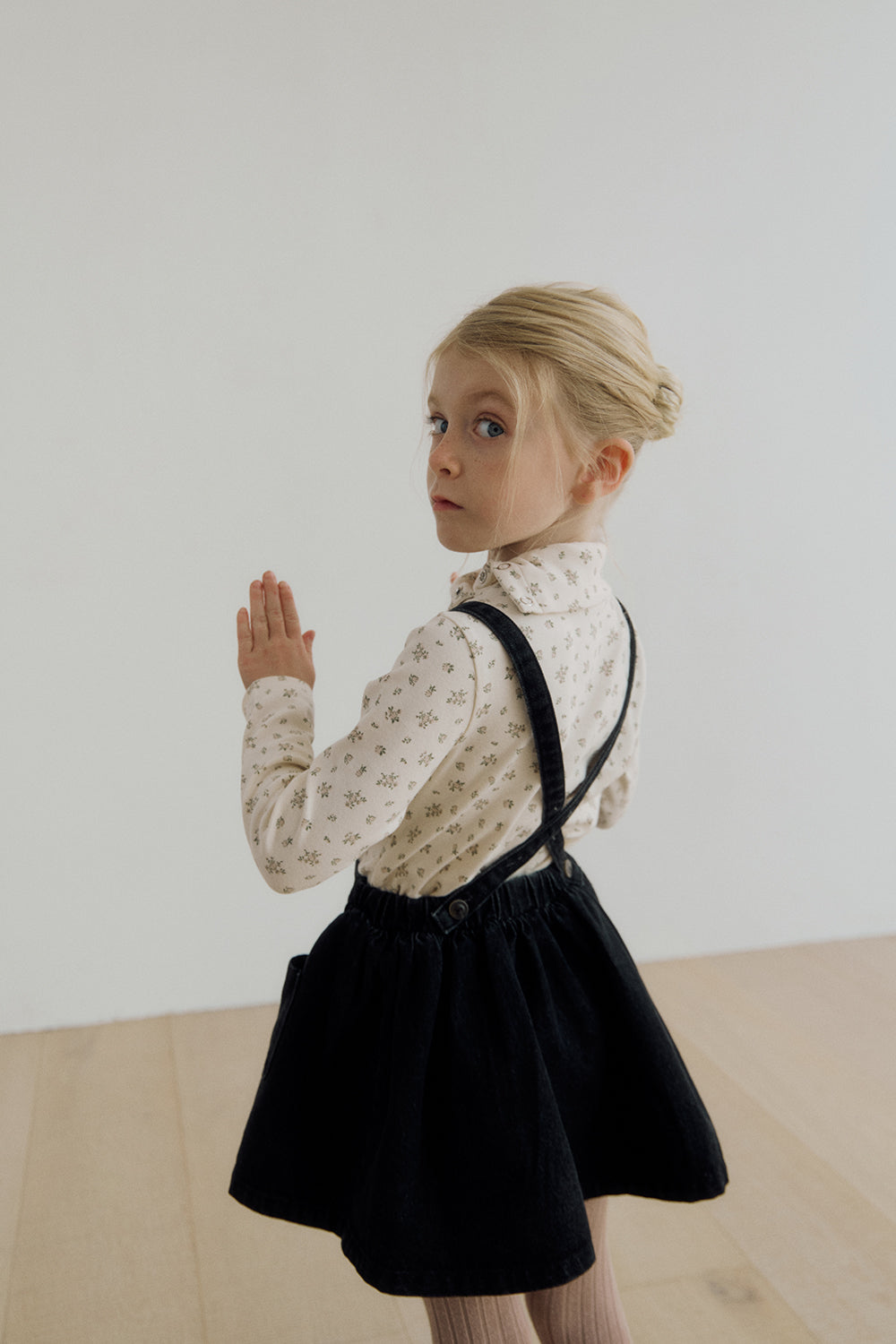 (予約) inné / Petal turtleneck