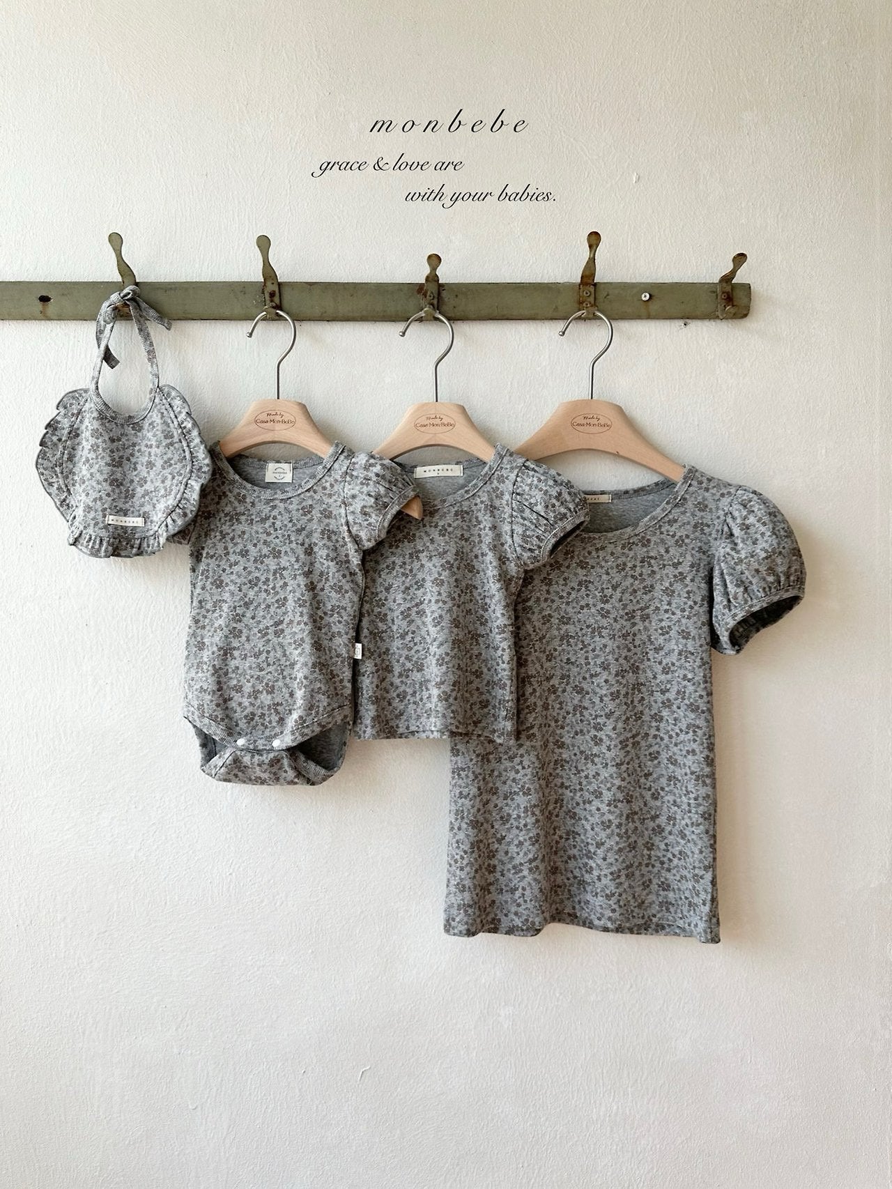 (予約) monbebe  / Puff Flower Suit (with Bib)