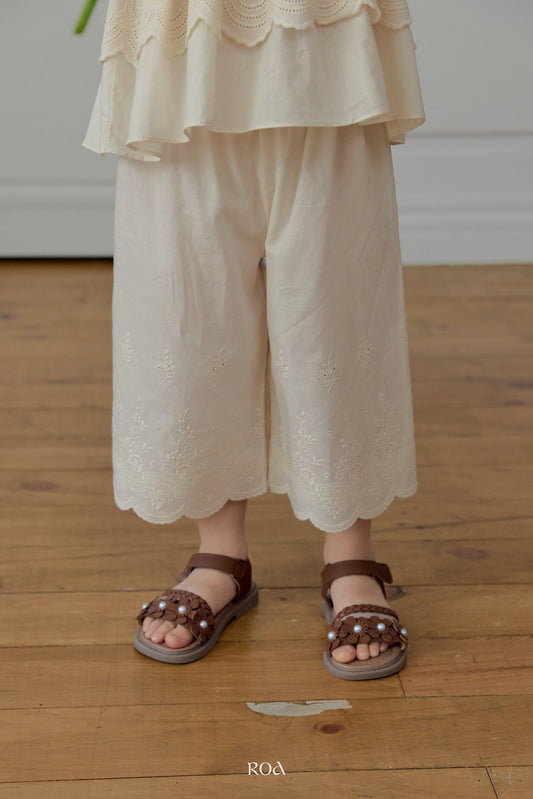 (予約) Roa / Blanc Embroidery Pants