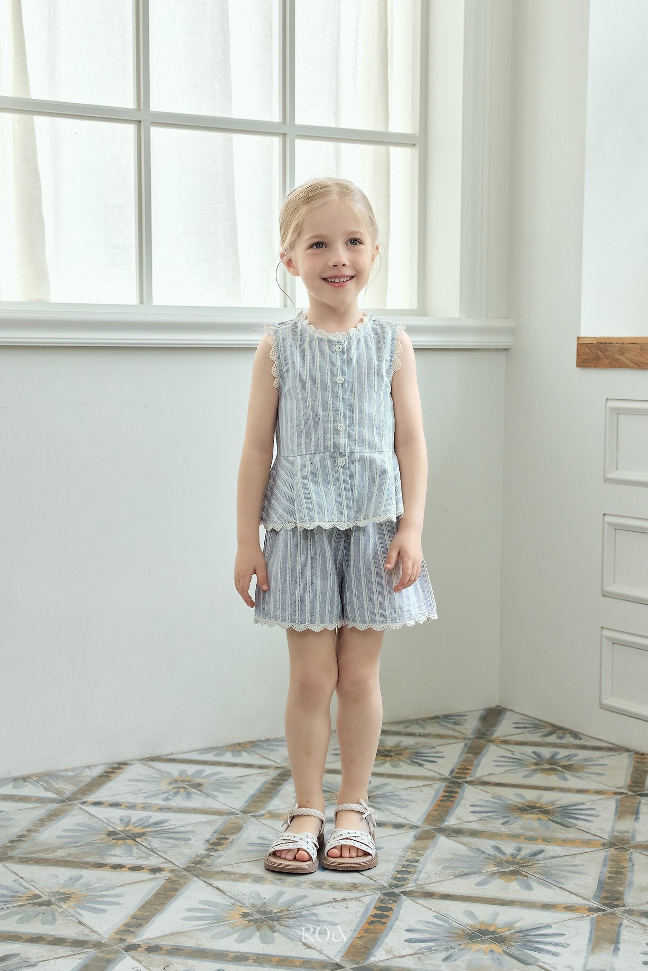 (予約) Roa /  Moen Set