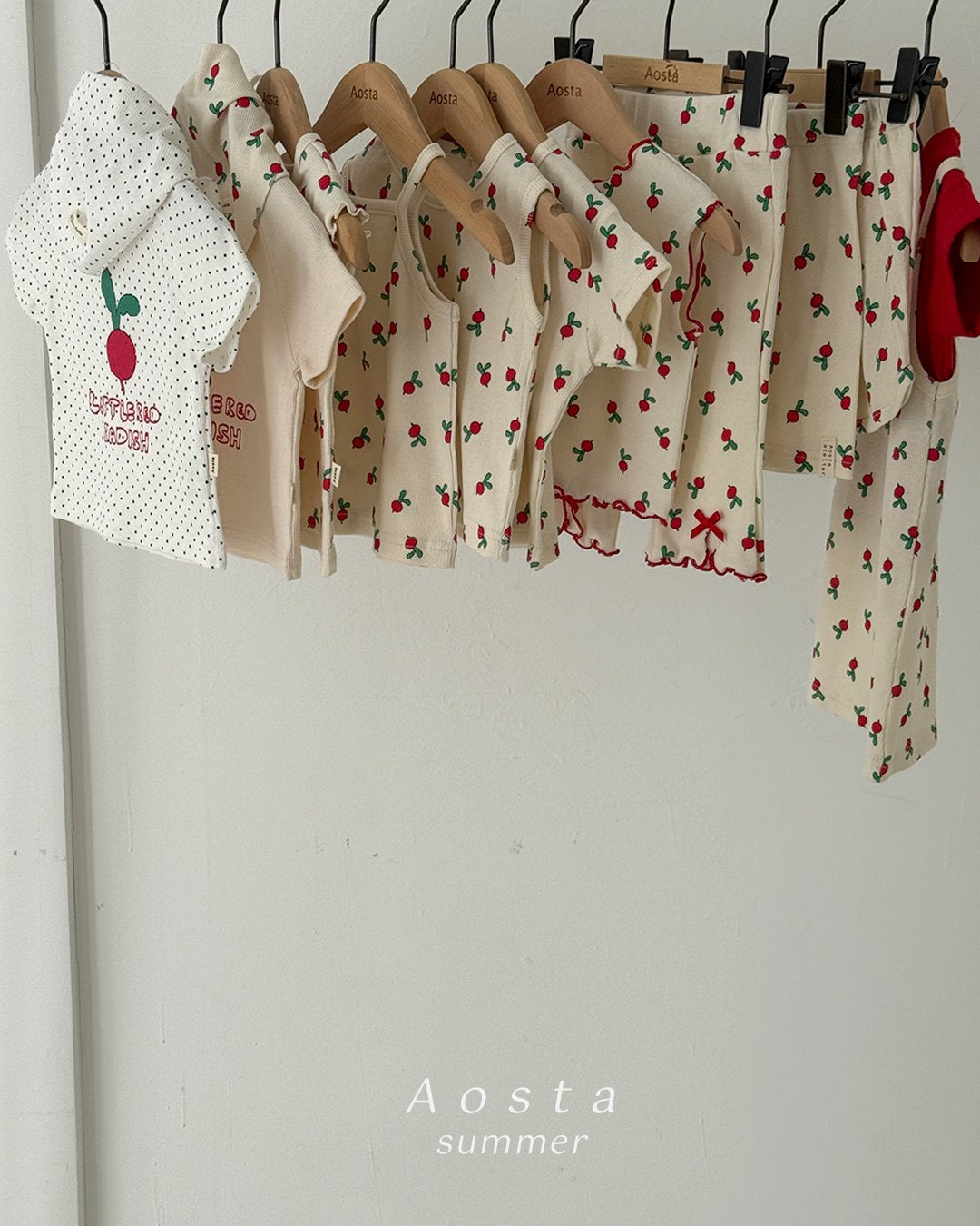 (予約) Aosta / Lip sleeveless T