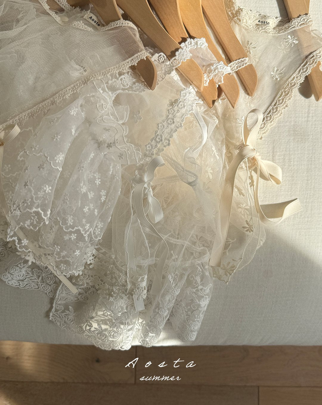 Aosta / Lace Strap Bustier