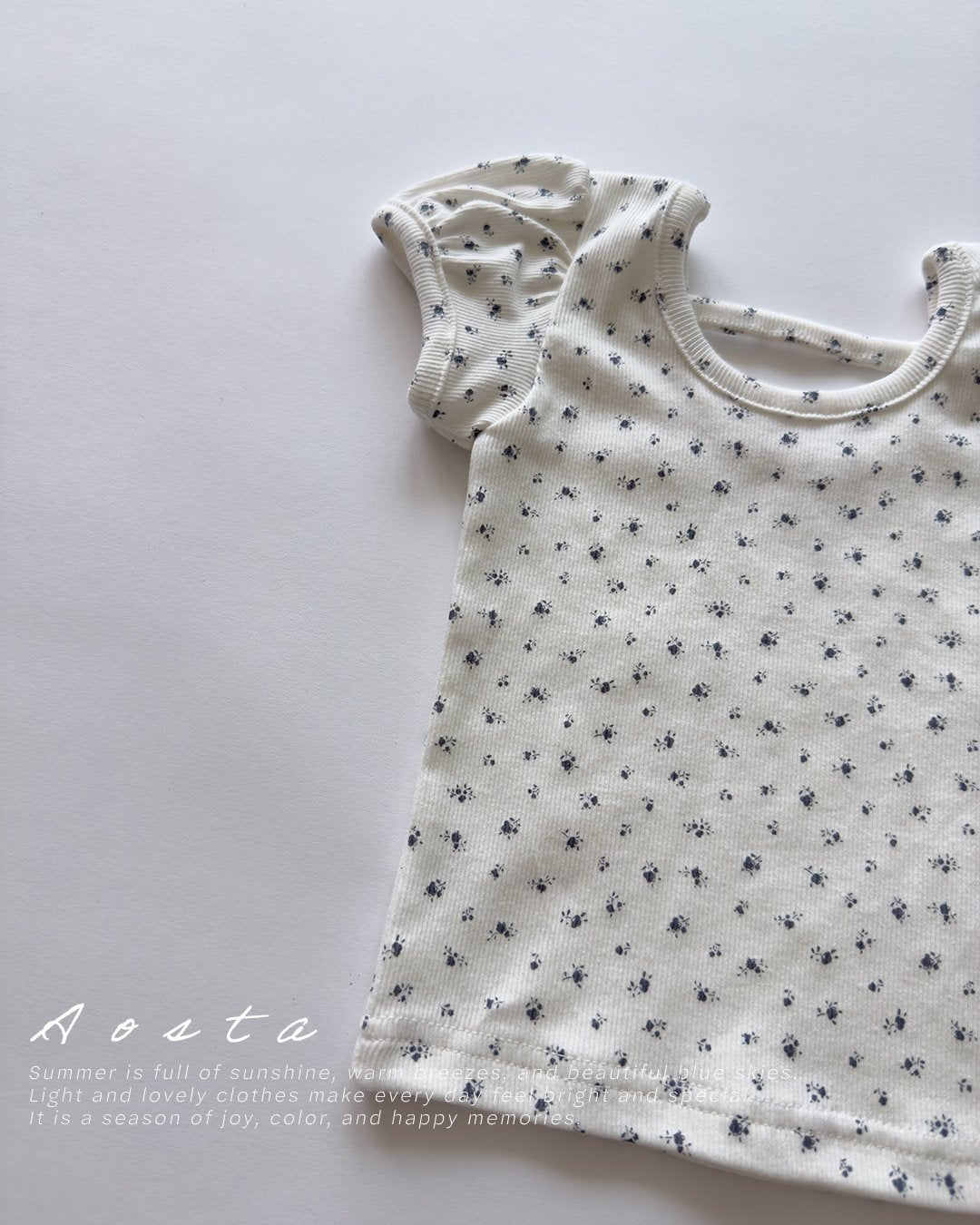 (予約) Aosta / Open Back Puff Blouse