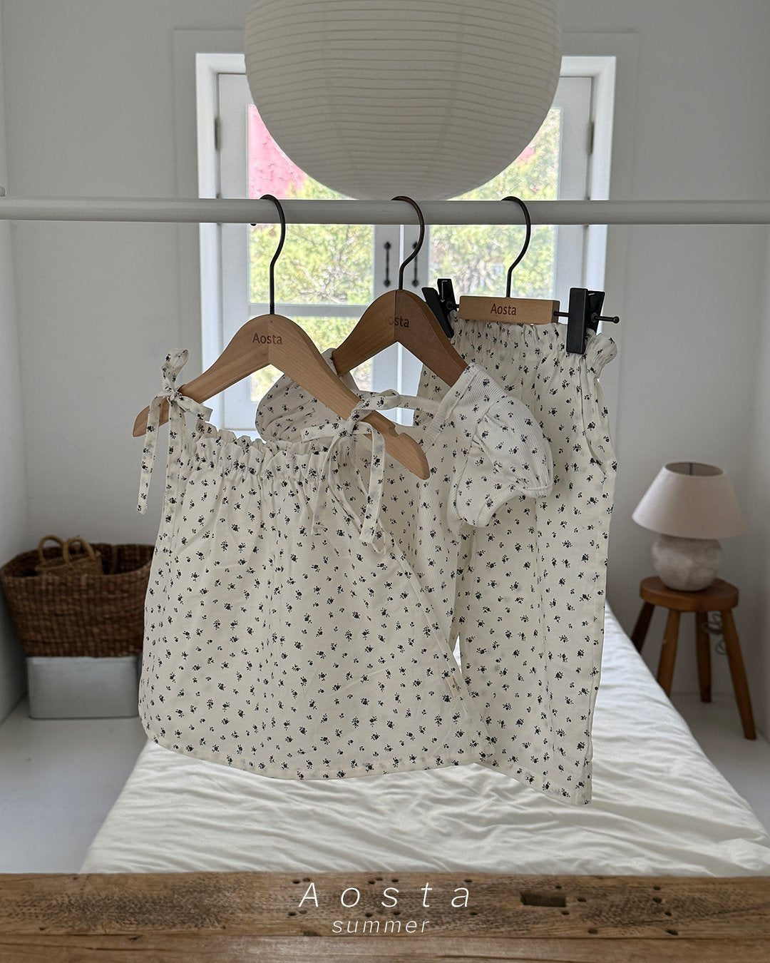 (予約) Aosta / Open Back Puff Blouse