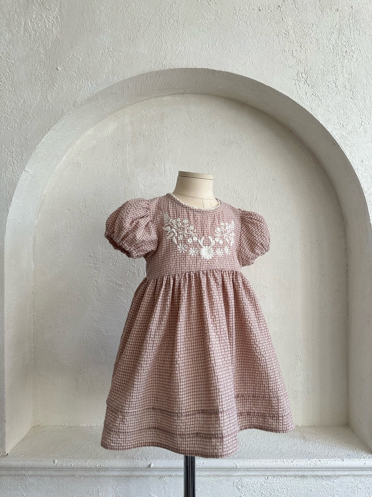 monbebe  /  Hannah 刺繡洋裝