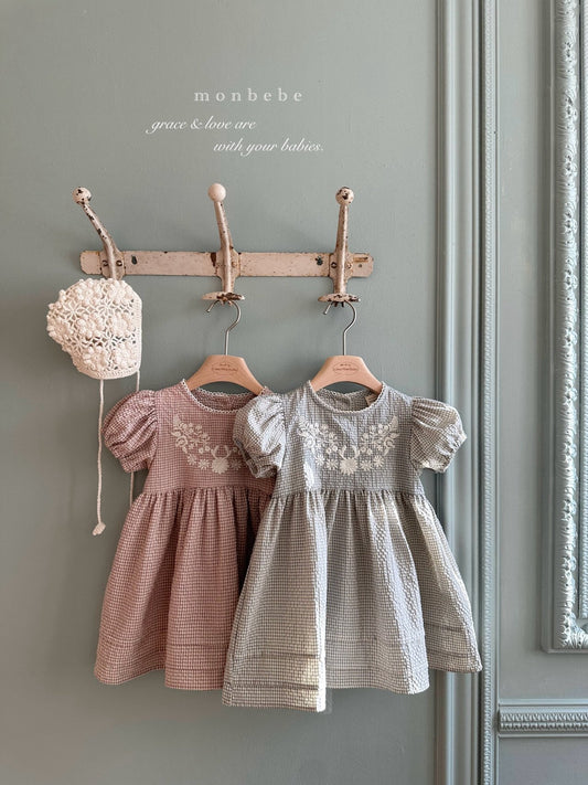 monbebe  /  Hannah embroidery dress