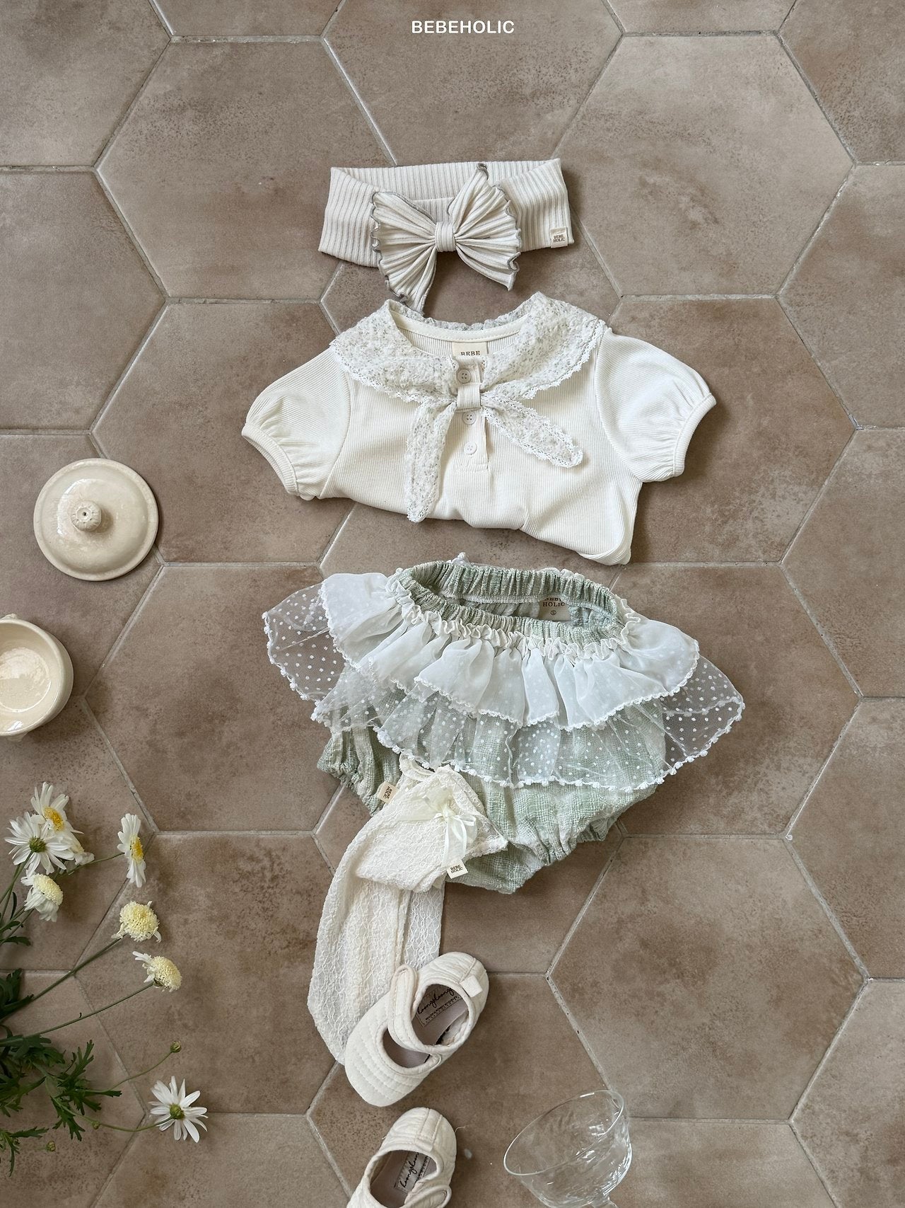 bebe holic / Lily Bloomer