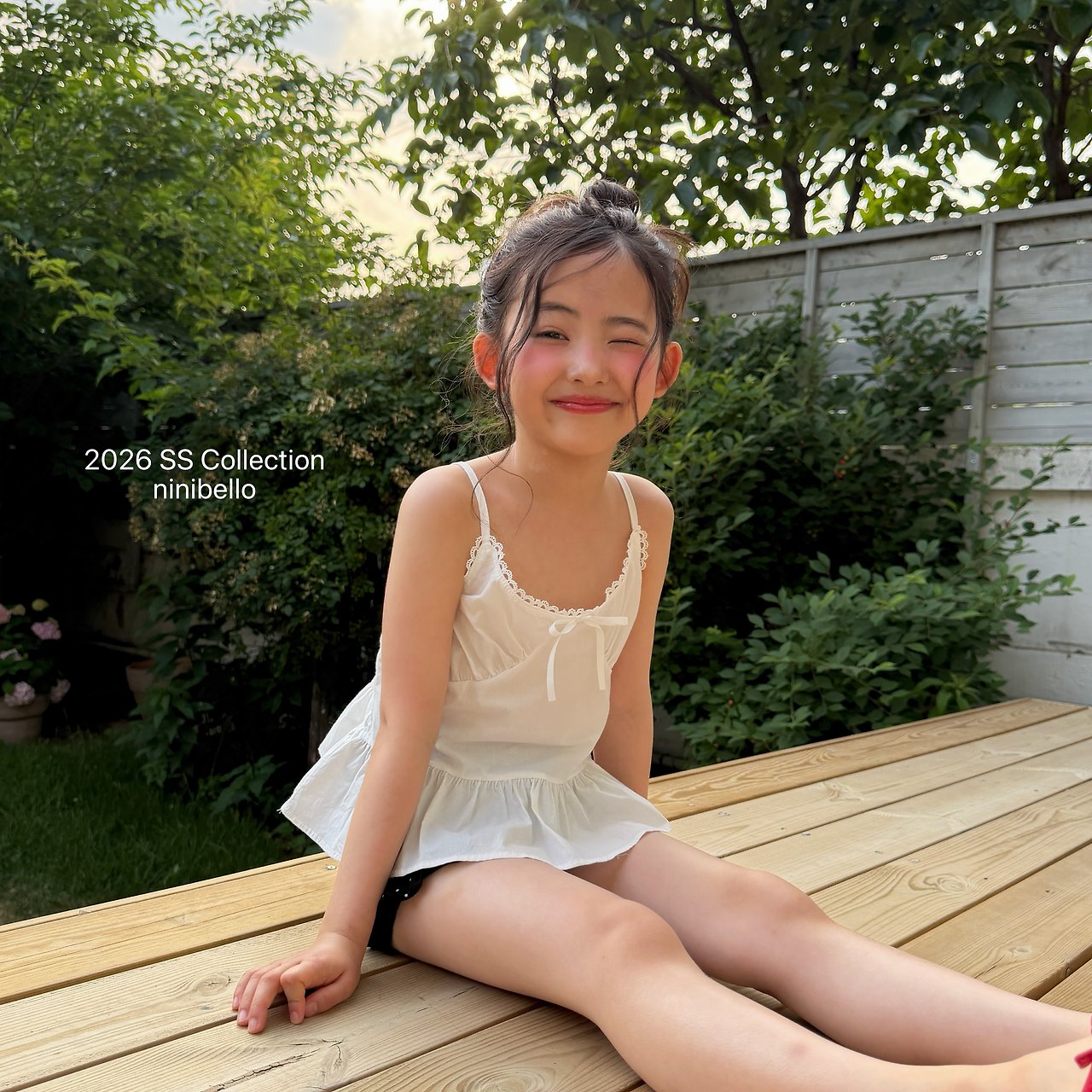 (予約) ninibello  / La Vie En Sleeveless Blouse
