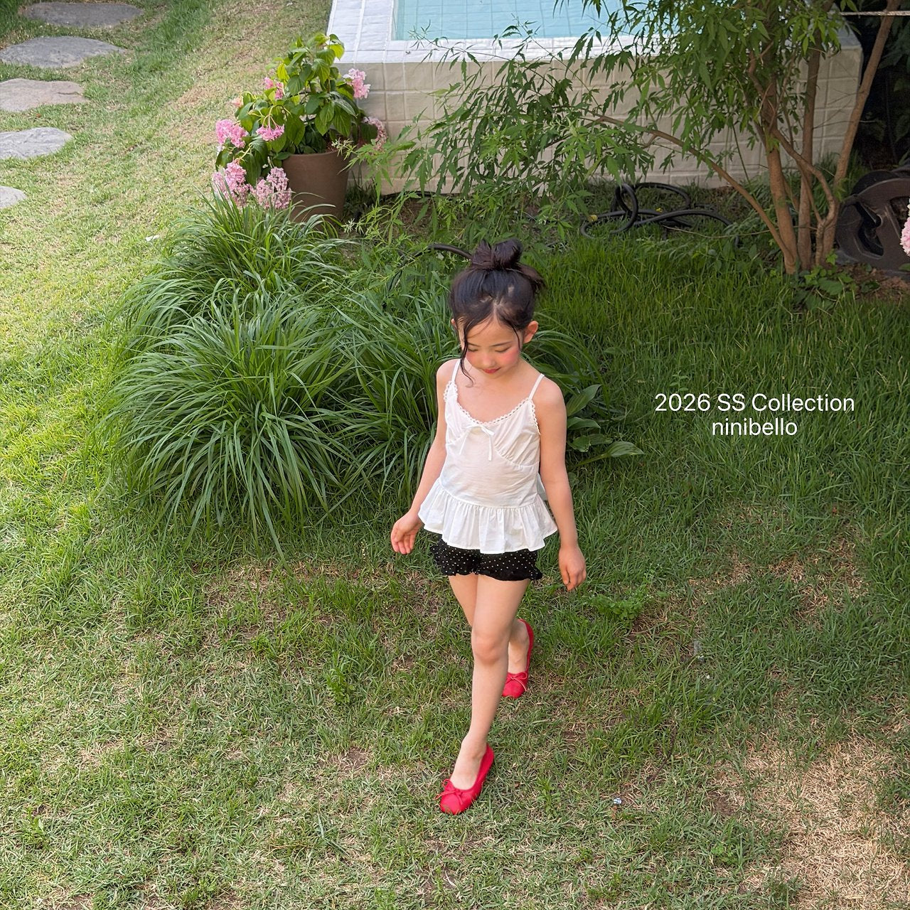 (予約) ninibello  / La Vie En Sleeveless Blouse