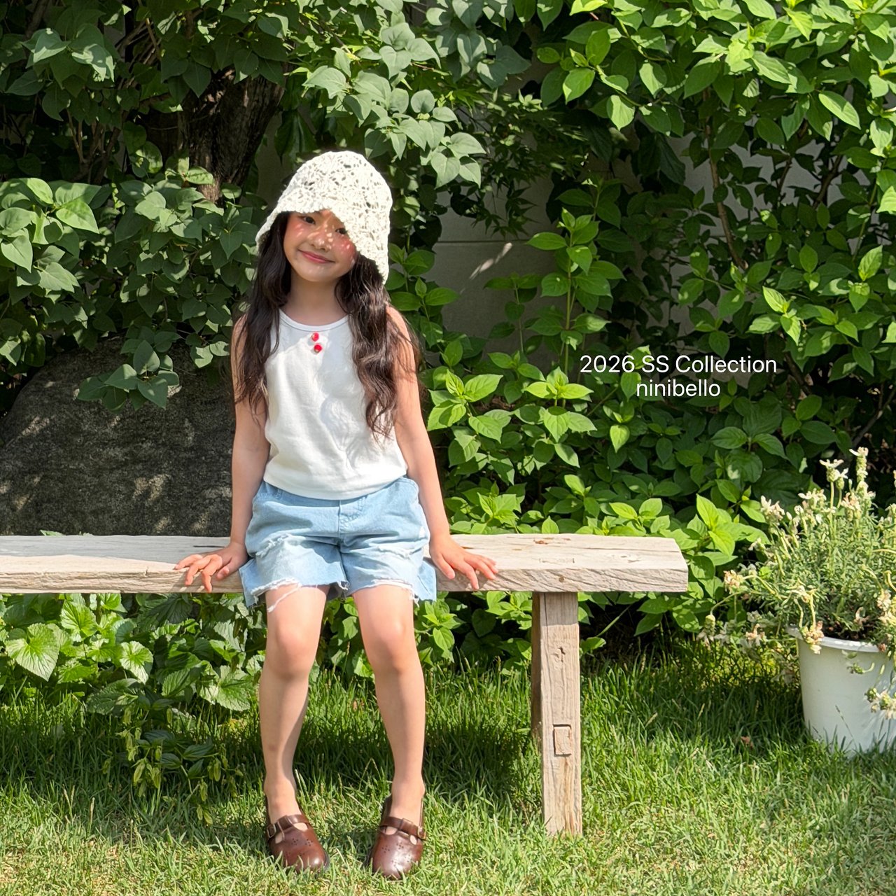 (予約) ninibello  / Tomato Button Sleeveless Top