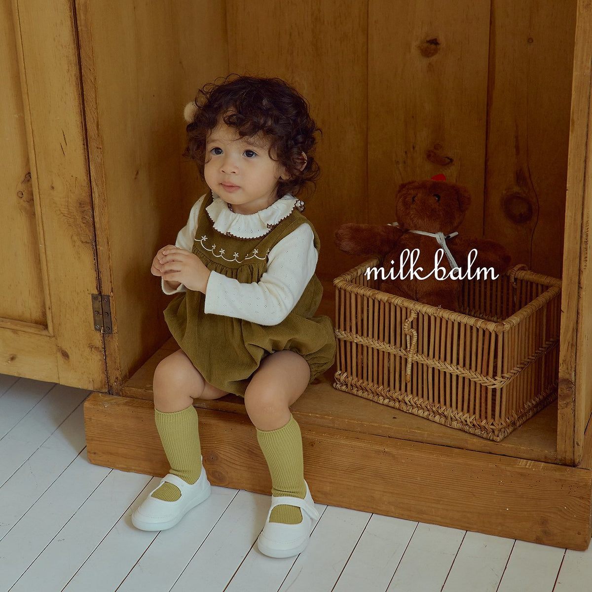 milk balm / Bailey Suit