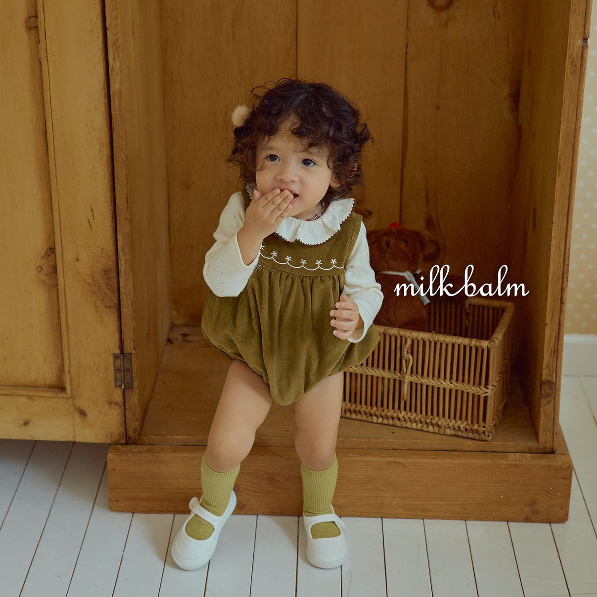 milk balm / Bailey Suit