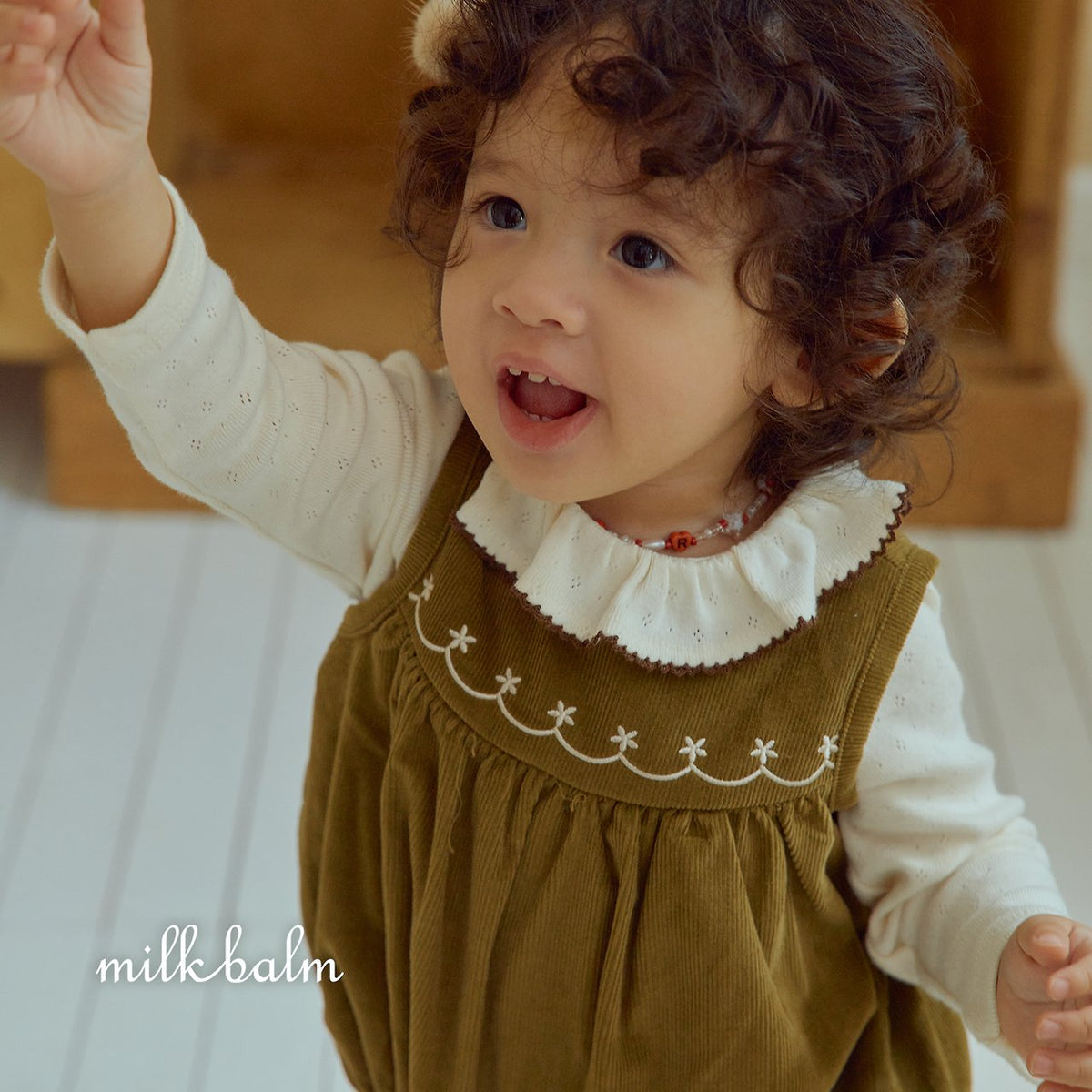 milk balm / Bailey Suit