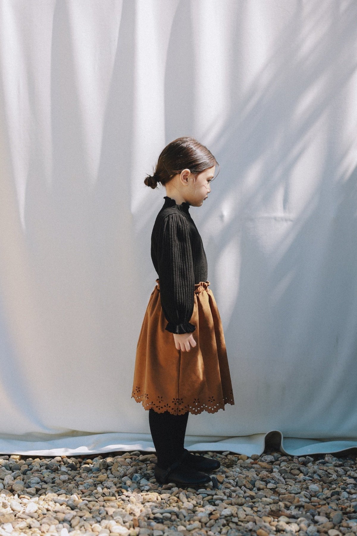 (予約) mon Atelier  /  Suede Laser-Cut Skirt