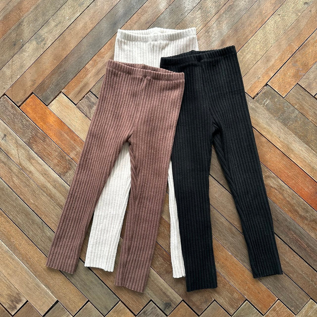 (予約) mon Atelier  /  Soft Ribbed Leggings