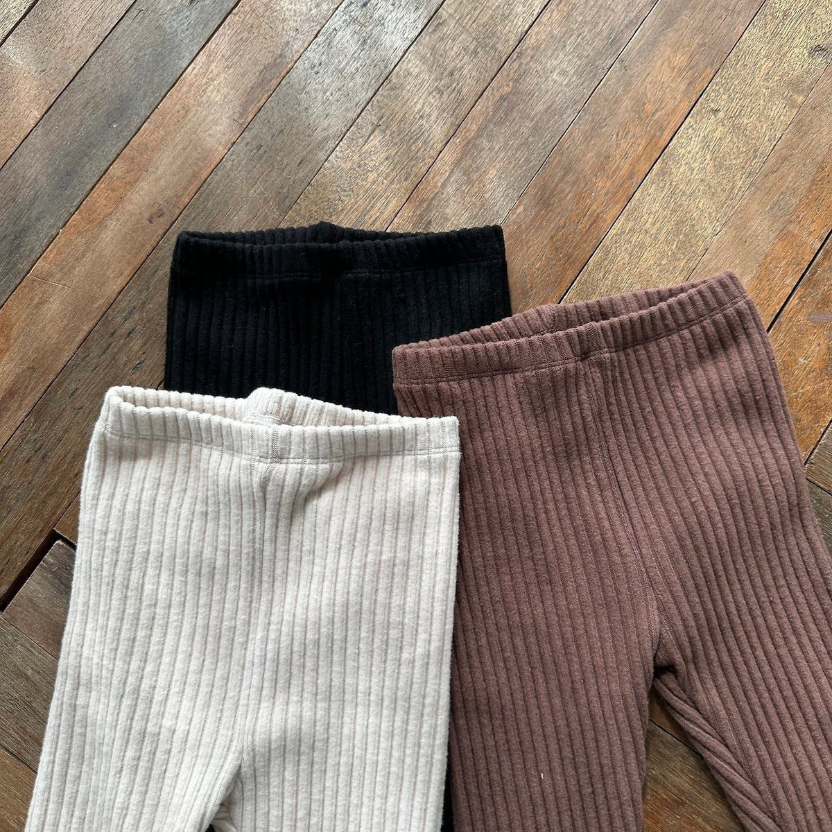 (予約) mon Atelier  /  Soft Ribbed Leggings