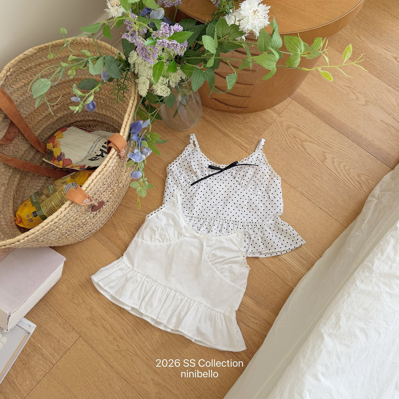 (予約) ninibello  / La Vie En Sleeveless Blouse